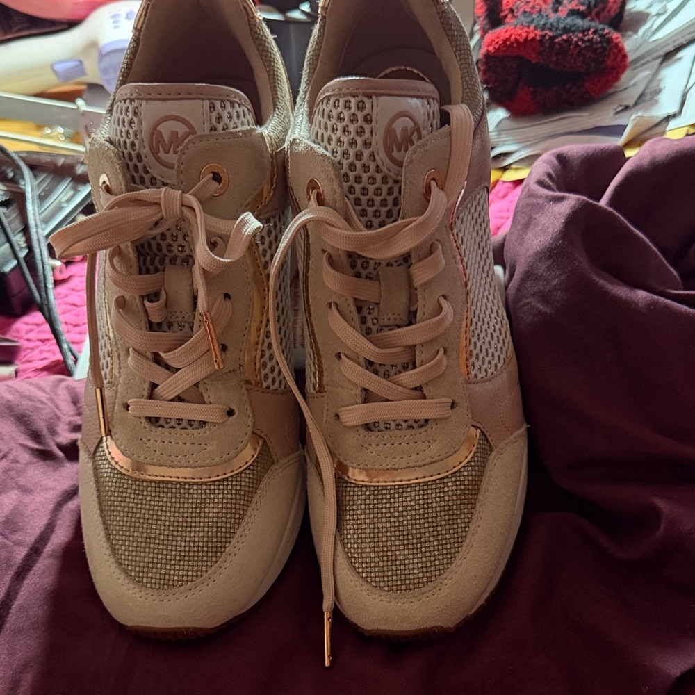 Michael Kors Women's Beige and Gold Sneakers price its firm not negotiable .